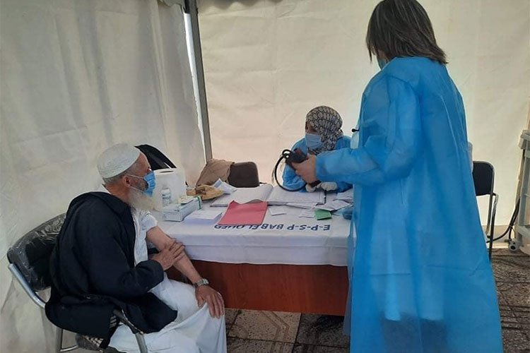 المواطنين يقبلون على التلقيح بالجزائر الوسطى